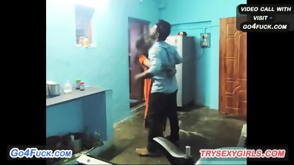 Indian Tamil Girl Cheating in Home Sex with Lover Boy - Videos Footjob Francais Gratuites HD | Jeux de Rue