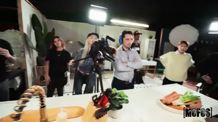Cooking Show Turns Into Hot Fuck Session - Scarlett Page, Scott Trainor - Video Porno Gratuite HD | Jeux de Rue
