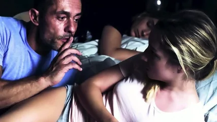 Mona Blue - It Seems That There's A Whole OTHER Side To This Dad - Vidéo premium HD - Amateur | Jeux de Rue