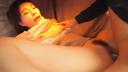 ç¥æ¨ä¸½ (æ ç¢¼ç ´è§£ä¸­æå­å¹) å¥³åå¦¹å¦¹æ´åæ¾¡ä¸ç¿è¸ç½ï¼å¿æä¸å¥½æ¾æå¨å¥¹ä½åå°äºå åæµç²¾