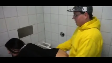 Vollbusige Deutsche BrÃ¼nette Mag Meinen Kleinen Schwanz - Video Porno Gratuite HD | Jeux de Rue