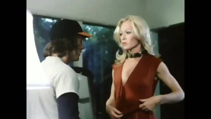 Valley P.T.A. (1981) - Video Porno Gratuite HD | Jeux de Rue