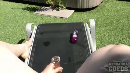 Blonde BBW Masturbates With Dildo In Jacuzzi & Sunbathes On Rooftop Terrace - Video Porno Gratuite HD | Jeux de Rue