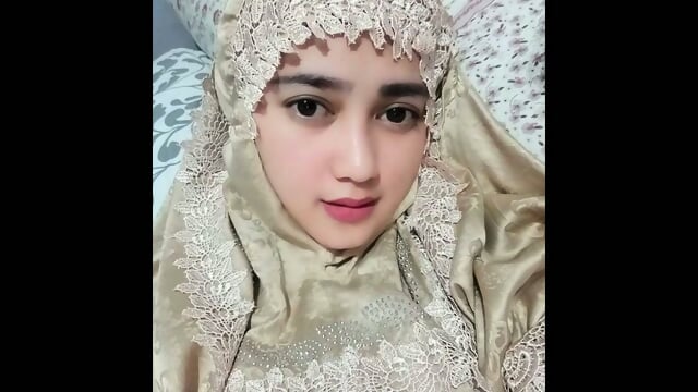 guru ngaji cantik di entot kaka sampe nangis - Video Porno Gratuite HD | Jeux de Rue