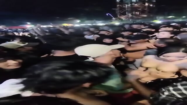 Nonton Konser Telanjang - Video Porno Gratuite HD | Jeux de Rue