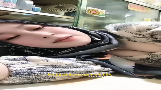 Jilboobs BIGO Indonesia jaga warung - Videos Film Porno Milf Gratuit Gratuites HD | Jeux de Rue